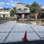 南側 駐車場より